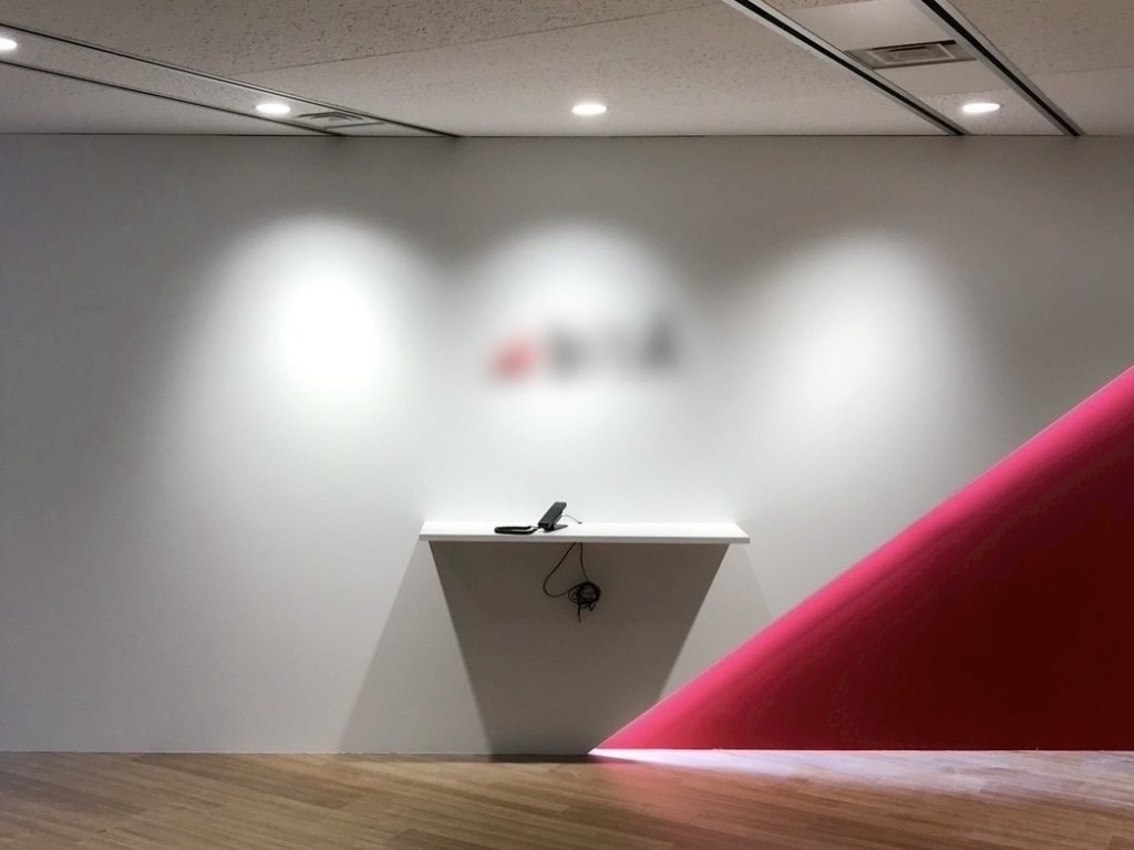 受付まわりの壁面修繕 After（改修後）